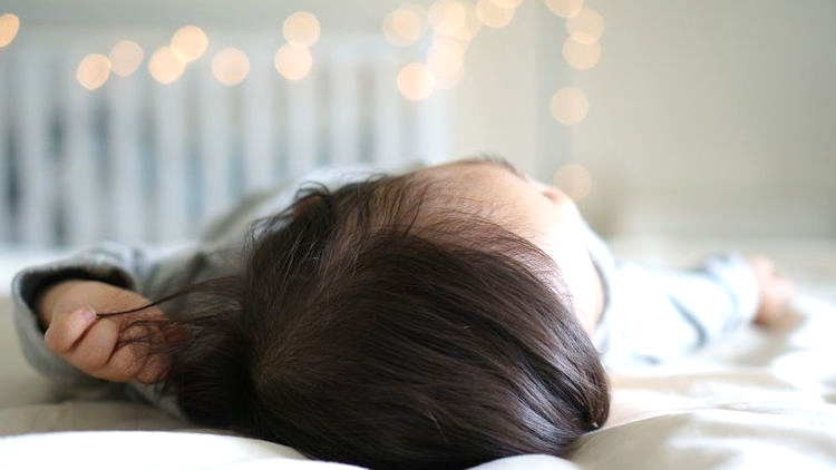 【睡眠衛教】搞定嬰兒睡眠問題，爸媽這樣做